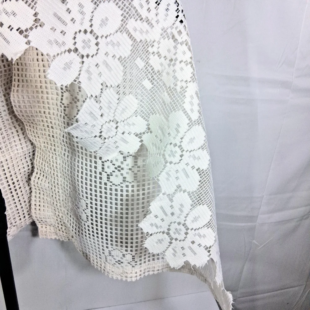 2 Ecru Scalloped Handmade Intricate Design Floral Elegant Lace 18